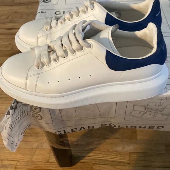 Alexzander McQueens - Picture 1 of 6